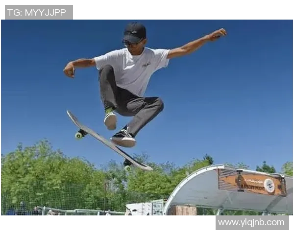 北京极限运动队在滑板精英赛中的个人能力精彩表现分析与点评